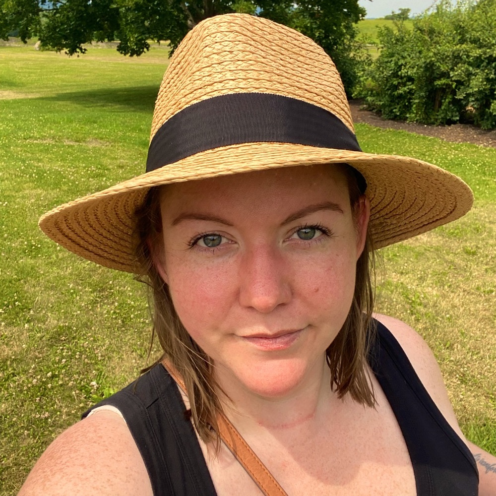 Meet your Posher, Haleigh